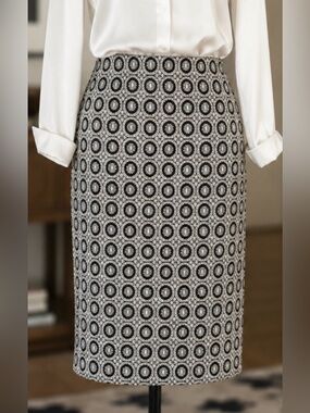 SOHO Apparel Black White Geometric Print Pencil Skirt M Stretch Knee Length